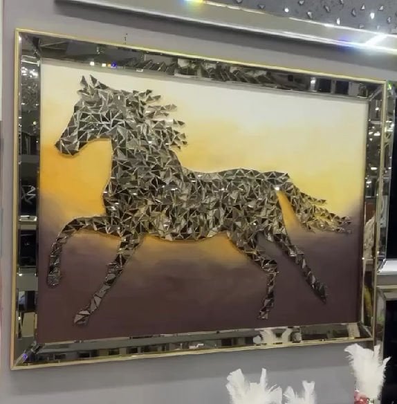 Gold Renk Koşan At Tablo