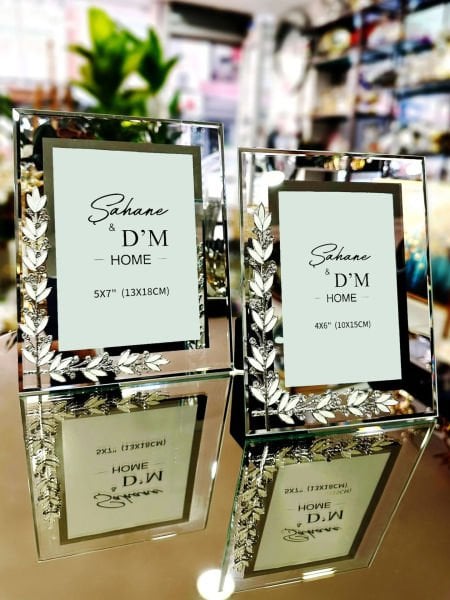 Çiçek Desenli Gümüş CAMLI  İKİLİ RESİM Çerçeve