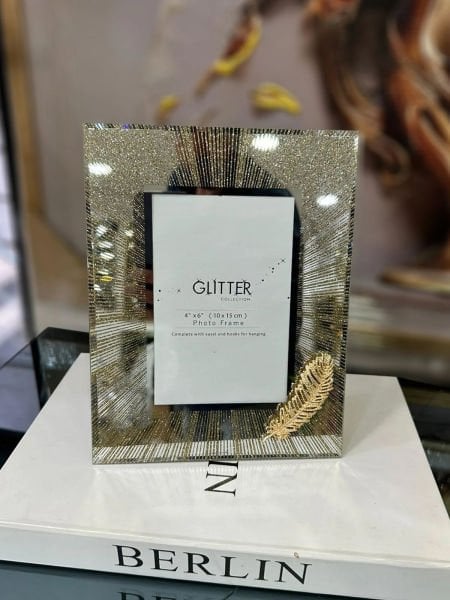 CAM AYNALI TÜYLÜ  GOLD SİMLİ RESİM ÇERÇEVESİ