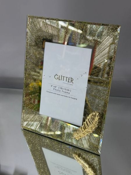 CAM AYNALI TÜYLÜ  GOLD SİMLİ RESİM ÇERÇEVESİ