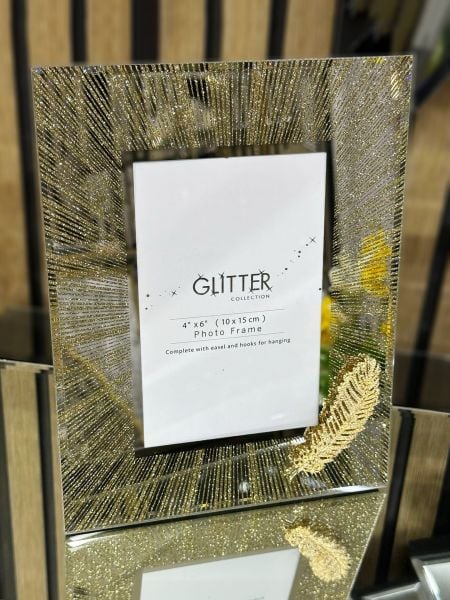 CAM AYNALI TÜYLÜ  GOLD SİMLİ RESİM ÇERÇEVESİ