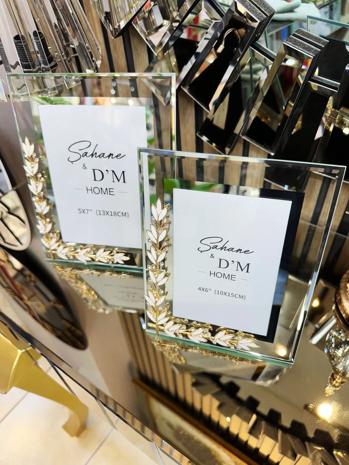 Çiçek Desenli Gold CAMLI  İKİLİ RESİM Çerçeve